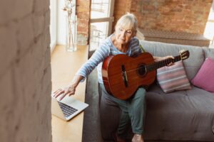 How Music Therapy Aids Alzheimer's Patients 